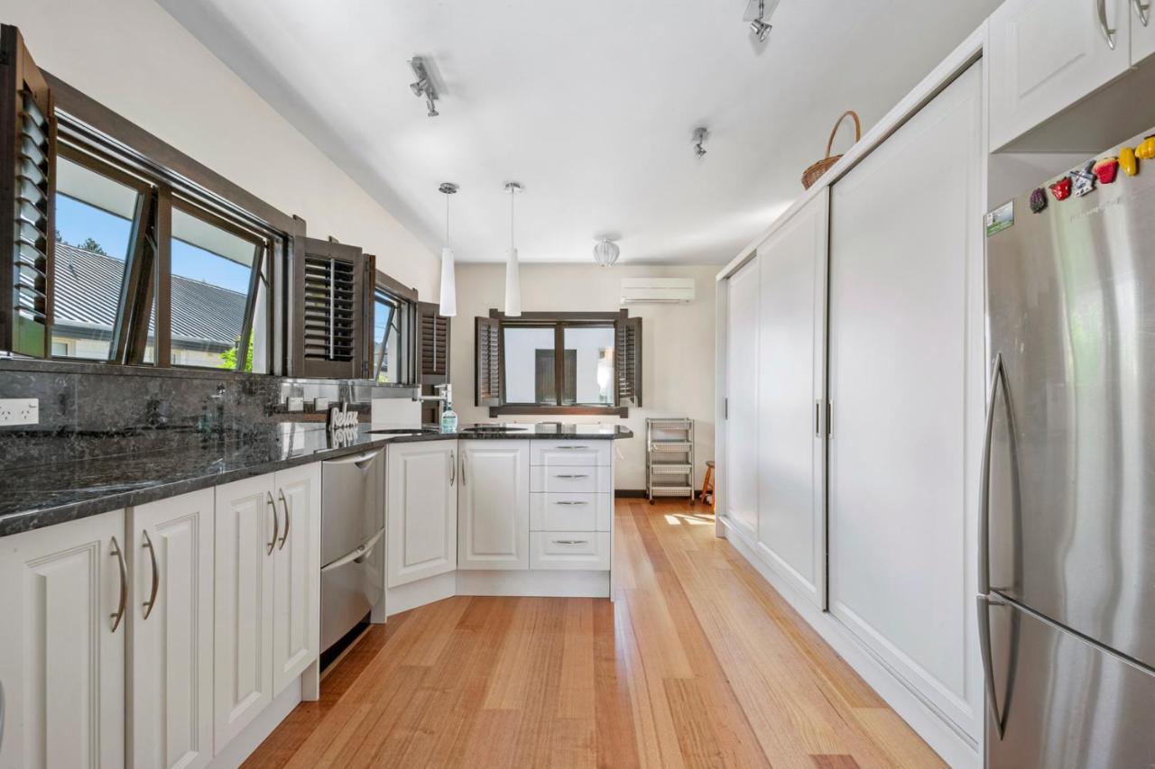 Lakefront Villa - Waitahanui Holiday Home المظهر الخارجي الصورة