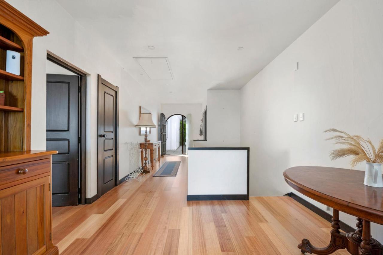 Lakefront Villa - Waitahanui Holiday Home المظهر الخارجي الصورة
