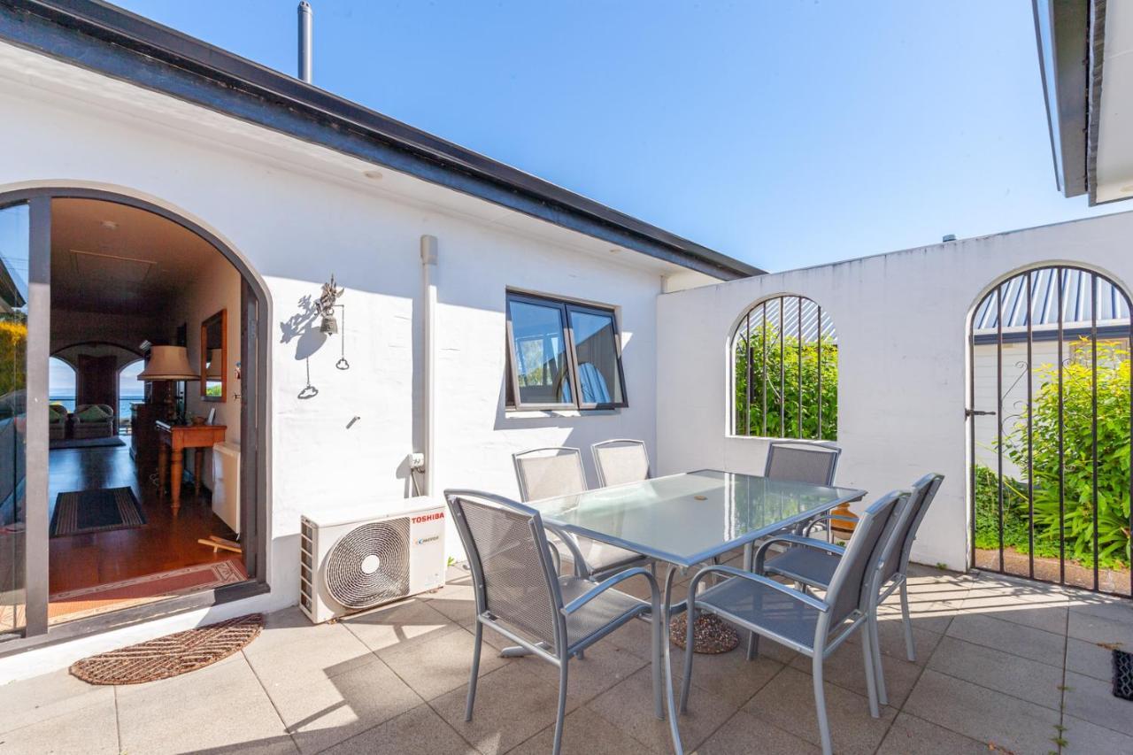 Lakefront Villa - Waitahanui Holiday Home المظهر الخارجي الصورة